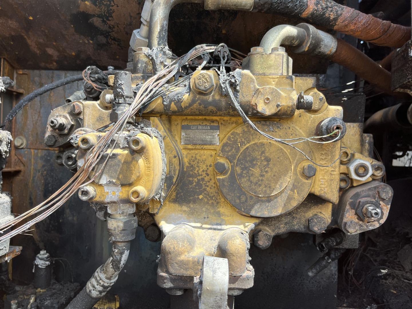 ./imagenes/INVOICE/2019/17806/EXCAVADORA CATERPILLAR 320C PARA REFACCIONES (32).JPG